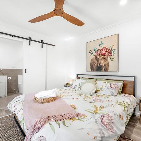 Little Sunshine - Private Acreage Guest Home เฮอร์วีย์เบย์ ภายนอก รูปภาพ